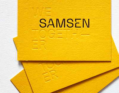 В Самаре устанавливают желтые щиты с символикой дорожного нацпроекта: конструкции информируют горожан о ремонтных работах, запланированных в 2024 году